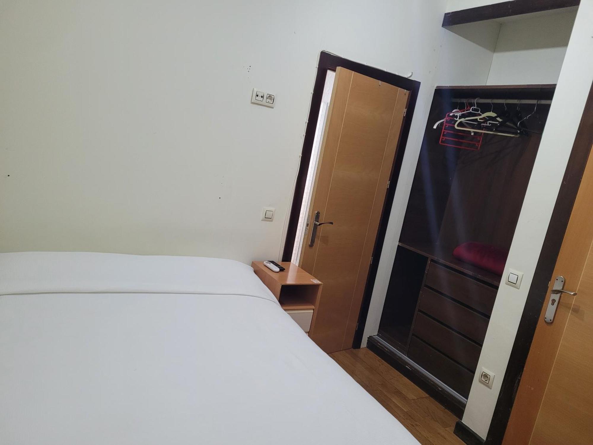 Hostal El Pasaje Puente Genil Bagian luar foto