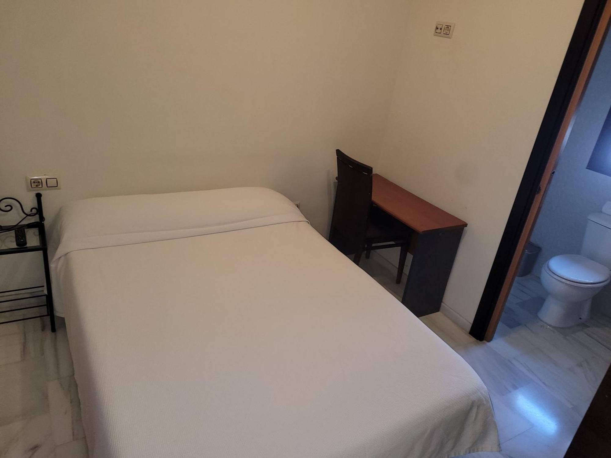 Hostal El Pasaje Puente Genil Bagian luar foto