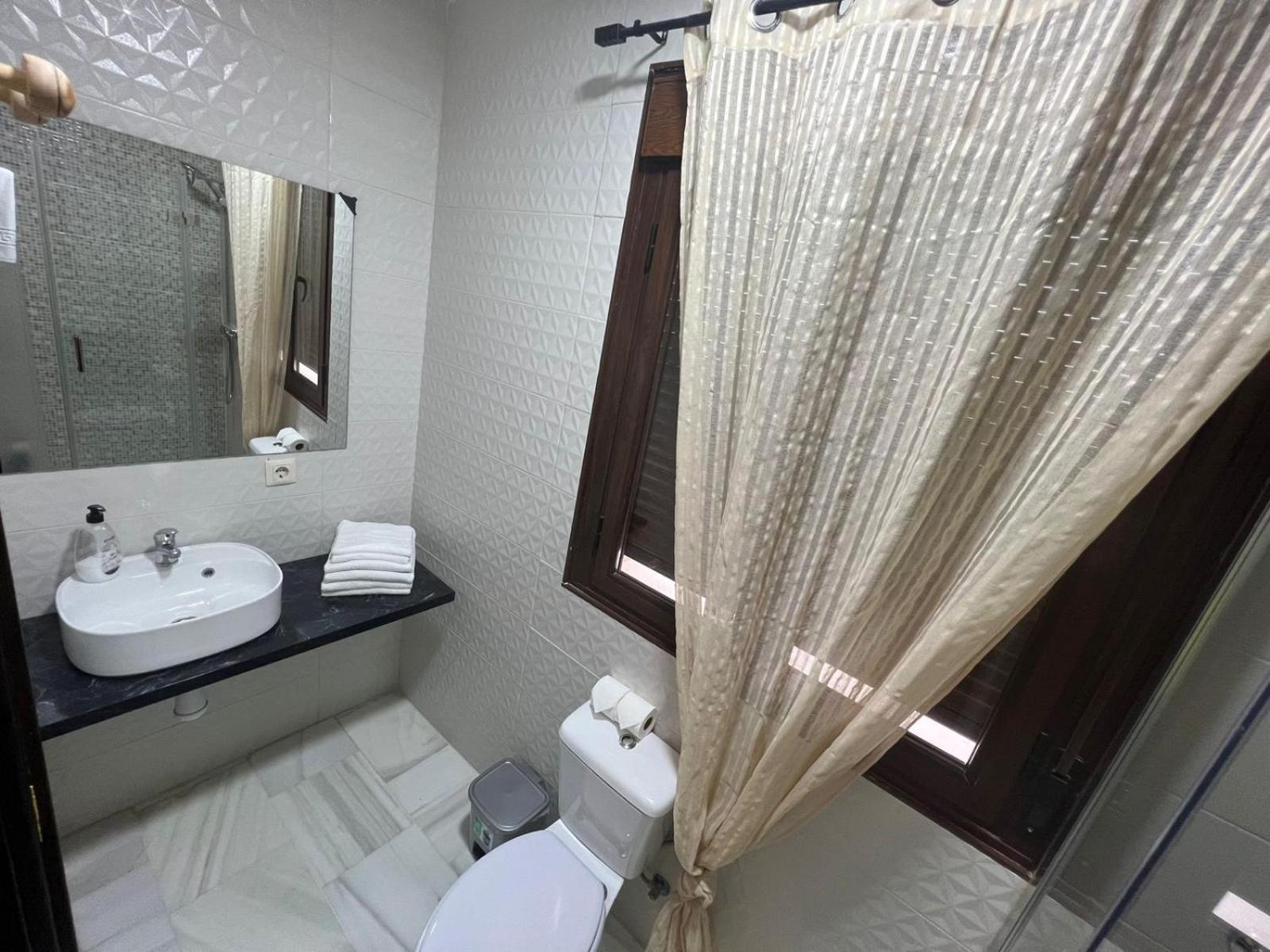 Hostal El Pasaje Puente Genil Bagian luar foto