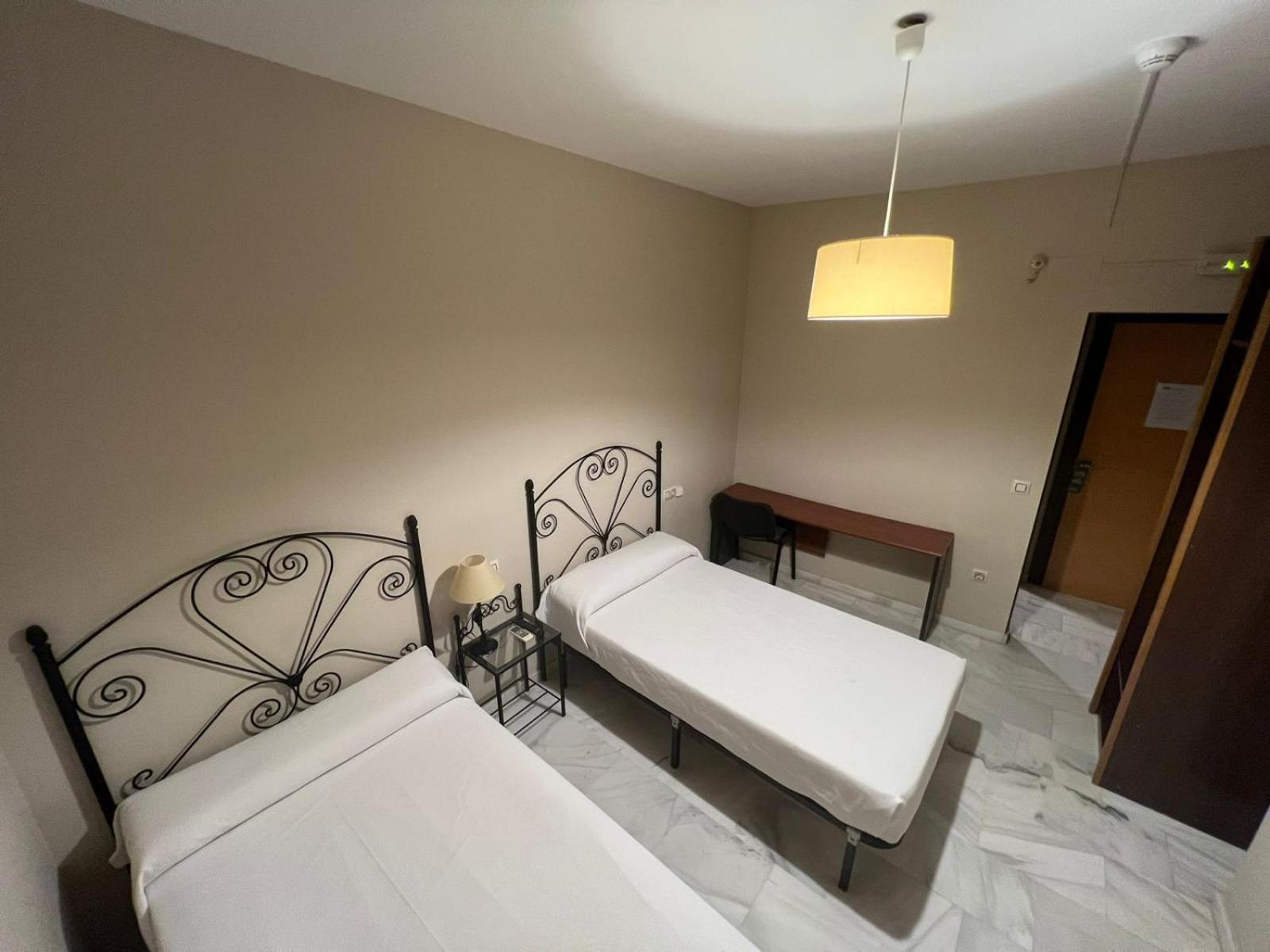 Hostal El Pasaje Puente Genil Bagian luar foto