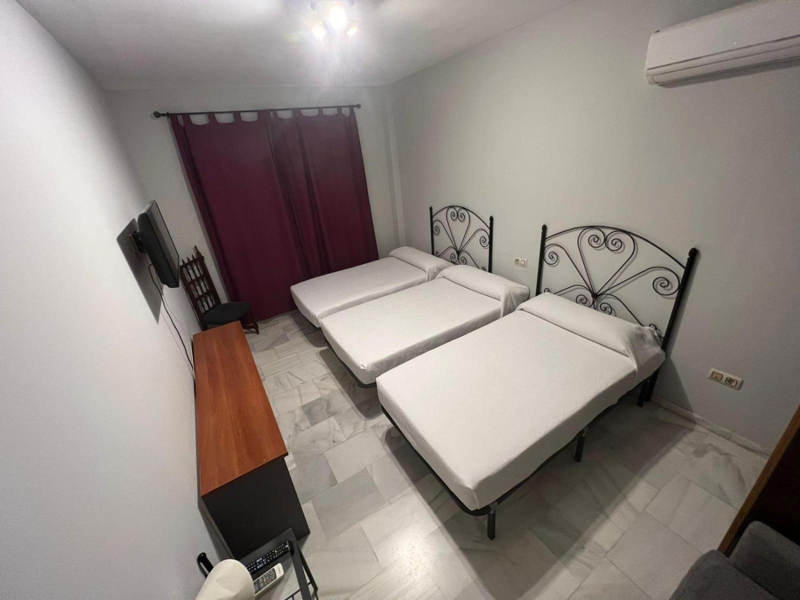 Hostal El Pasaje Puente Genil Bagian luar foto